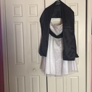 White tulle dress with black silk shawl